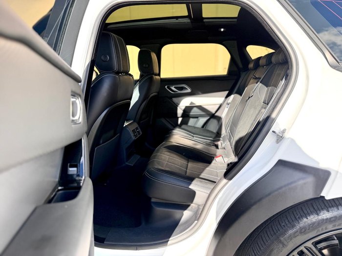 2019 Land Rover Range Rover Velar P250 R-Dynamic S L560 MY20 AWD Fuji White