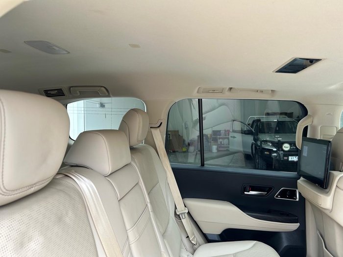 2022 Toyota Landcruiser Sahara ZX