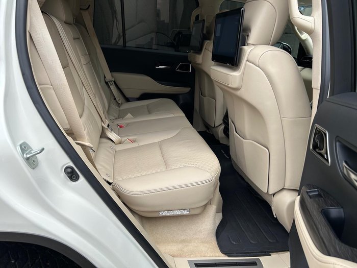 2022 Toyota Landcruiser Sahara ZX