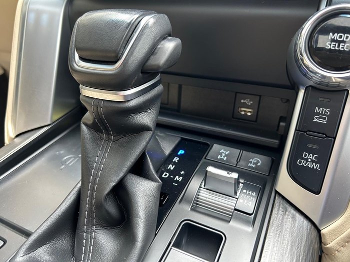 2022 Toyota Landcruiser Sahara ZX