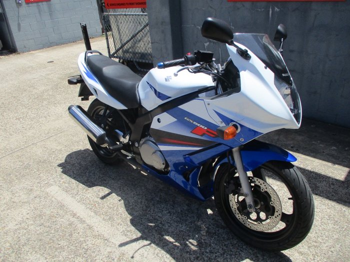 2010 Suzuki GS500F (FULL FAIRING) BLUE