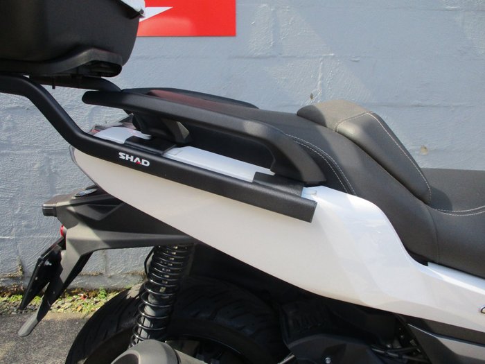 2024 BMW Motorrad C 400 GT ION WHITE