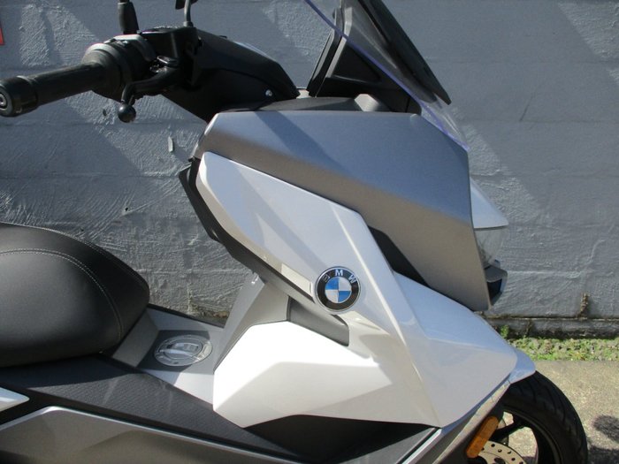 2024 BMW Motorrad C 400 GT ION WHITE
