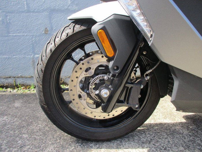 2024 BMW Motorrad C 400 GT ION WHITE