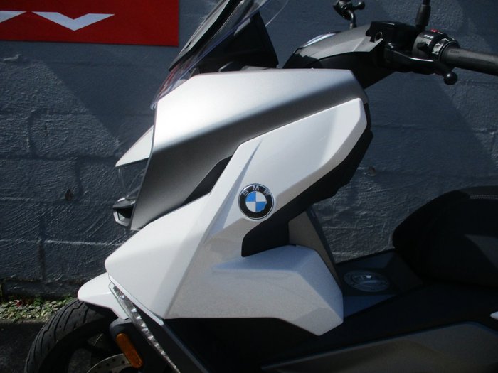 2024 BMW Motorrad C 400 GT ION WHITE