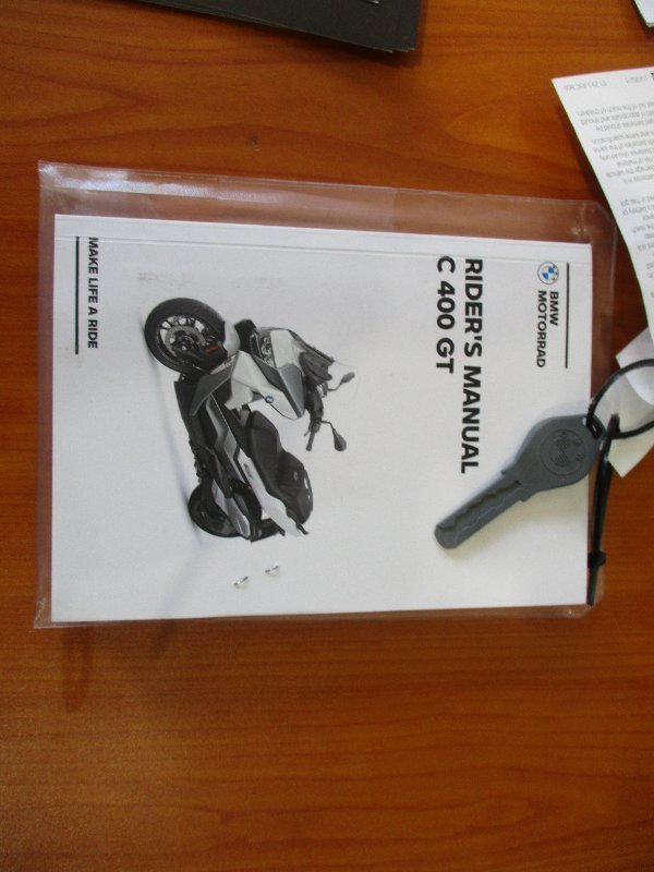 2024 BMW Motorrad C 400 GT ION WHITE