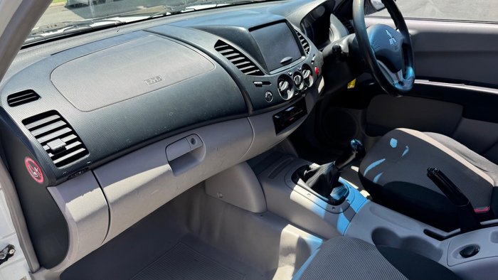 2013 Mitsubishi Triton GL