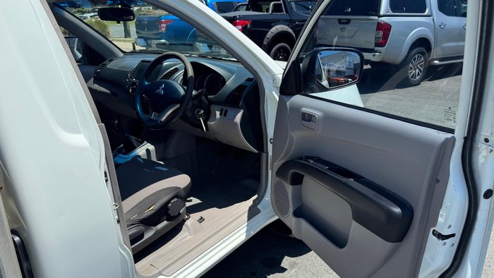 2013 Mitsubishi Triton GL