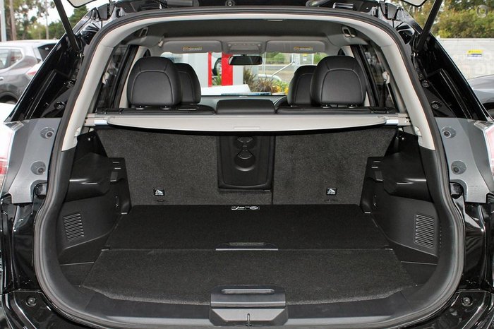 2016 Nissan X-TRAIL ST-L T32 Diamond Black