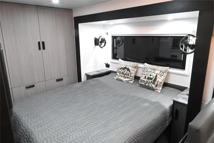 2025 VICTORY CARAVANS 22 Slider