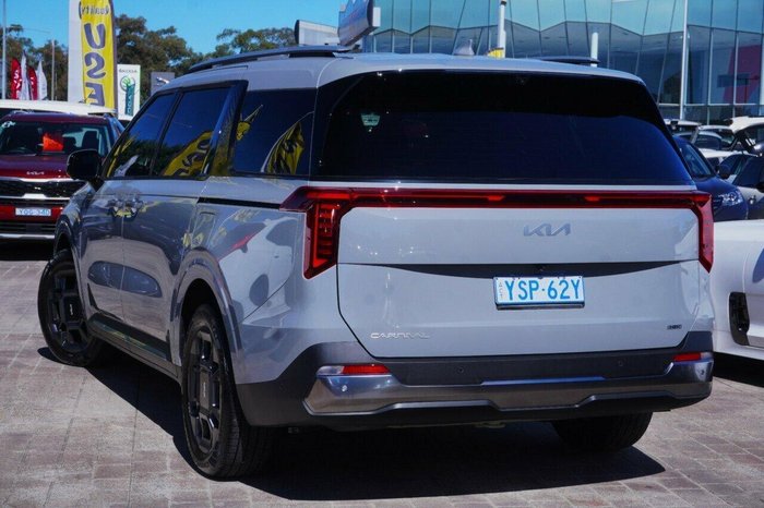 2024 Kia Carnival GT-Line HEV