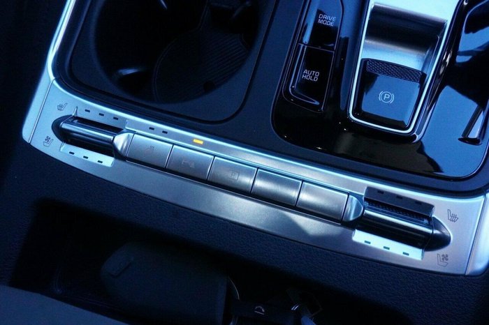 2024 Kia Carnival GT-Line HEV