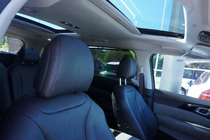 2024 Kia Carnival GT-Line HEV