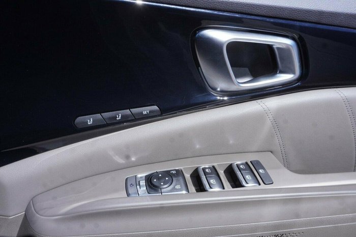 2024 Kia Carnival GT-Line HEV