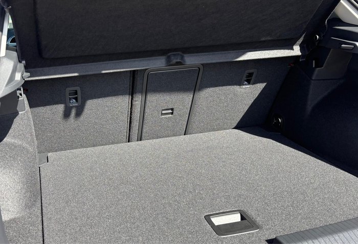 2025 Volkswagen T-Roc 140TSI R-Line