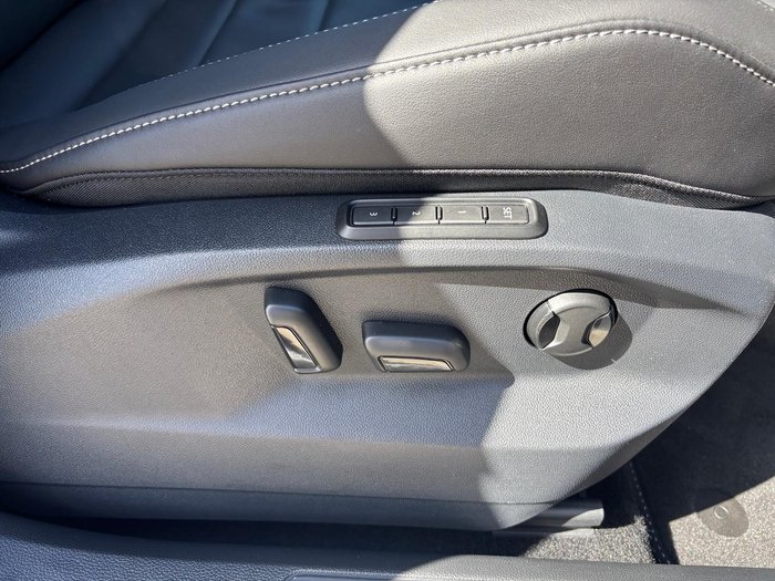 2025 Volkswagen T-Roc 140TSI R-Line