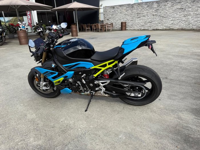 2025 BMW S 1000 R Race