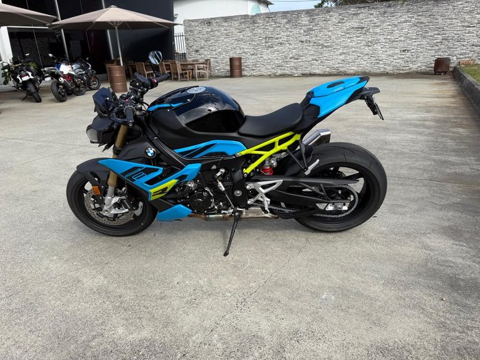 2025 BMW S 1000 R Race