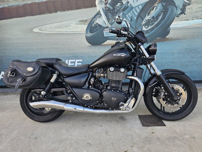 2011 Triumph THUNDERBIRD Black