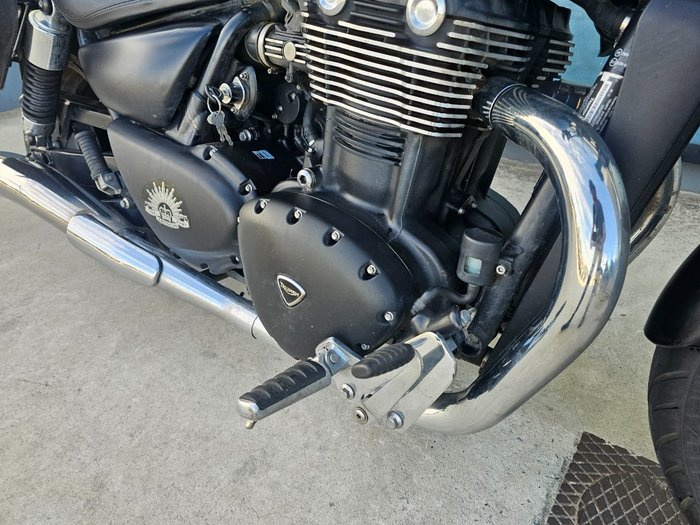 2011 Triumph THUNDERBIRD Black