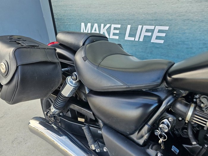 2011 Triumph THUNDERBIRD Black