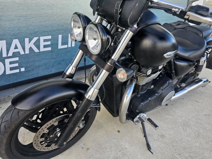 2011 Triumph THUNDERBIRD Black