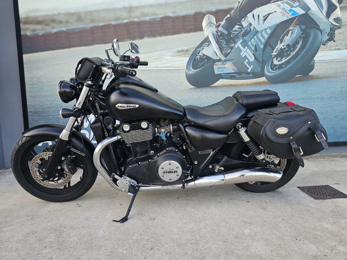 2011 Triumph THUNDERBIRD Black