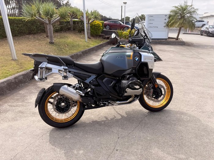 2025 BMW R 1300 GS Adventure Option 719 R 1300 Green