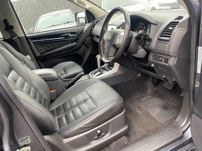 2020 Isuzu MU-X LS-T