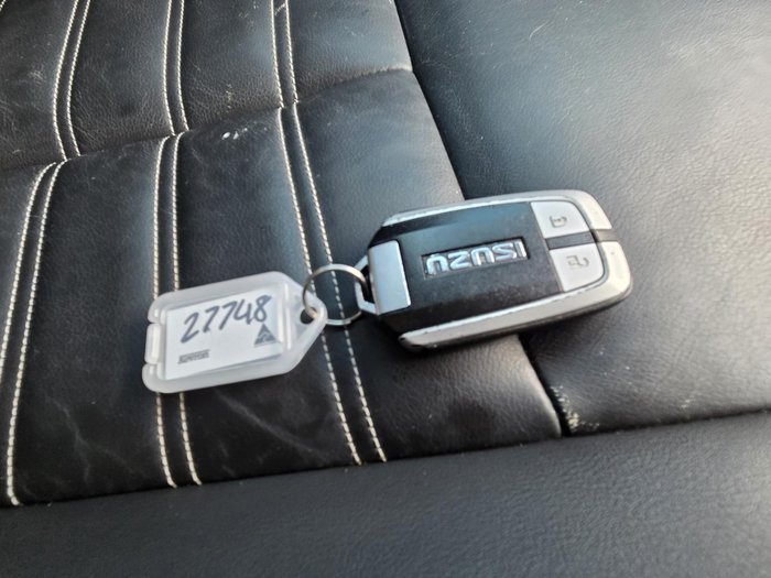 2018 Isuzu MU-X LS-M