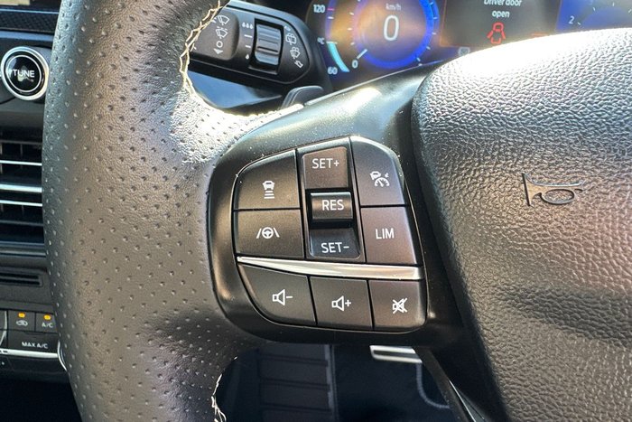 2021 Ford Focus ST-Line