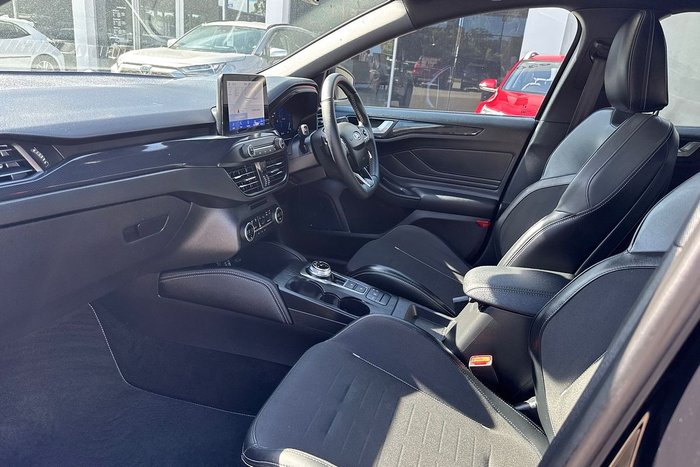 2021 Ford Focus ST-Line