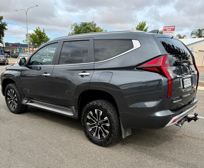 2021 Mitsubishi Pajero Sport GLS