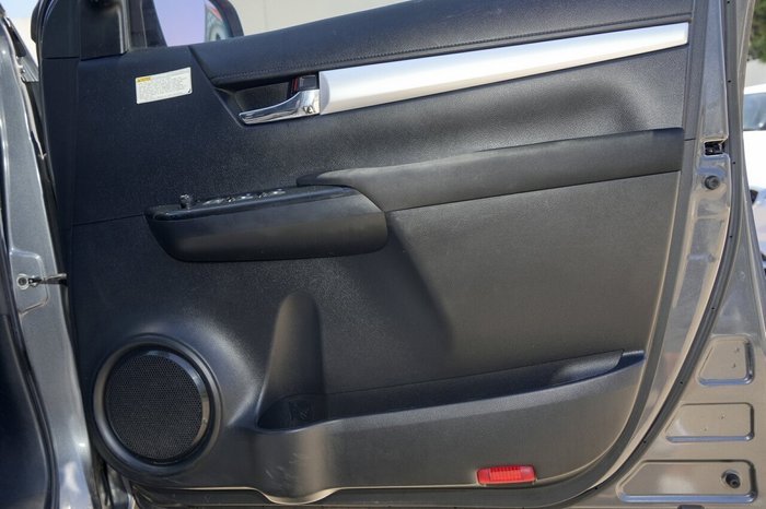 2017 Toyota Hilux SR5