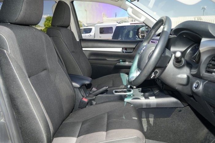 2017 Toyota Hilux SR5