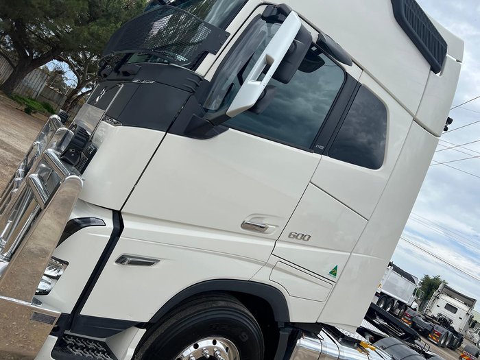 2022 Volvo Fh600 Globetrotter 131 Tonne Gcm. B DOUBLE/ROAD TRAIN