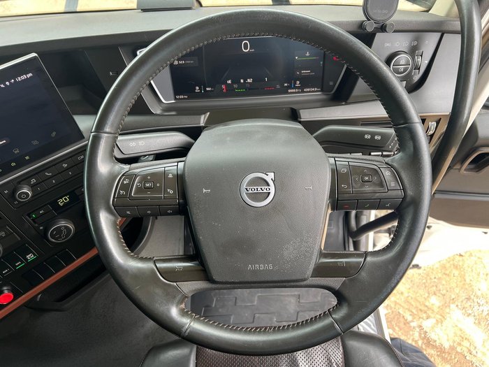 2022 Volvo Fh600 Globetrotter 131 Tonne Gcm. B DOUBLE/ROAD TRAIN