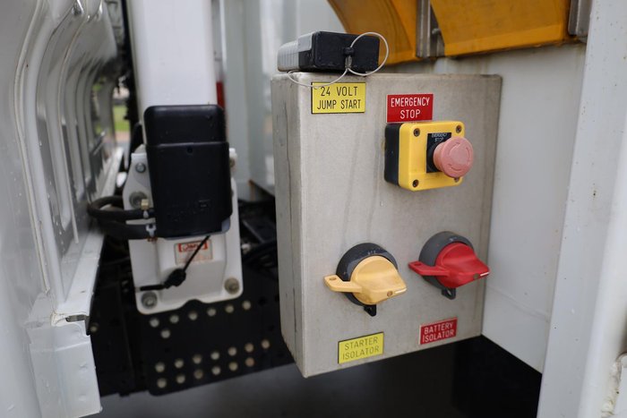 2022 Isuzu N Series NPS 75/45-155 Dropside Tray with Crane White