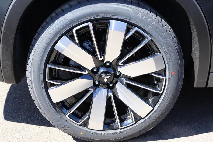 2025 Mitsubishi Outlander Exceed