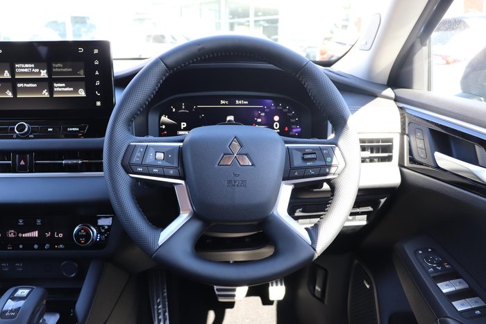 2025 Mitsubishi Outlander Exceed
