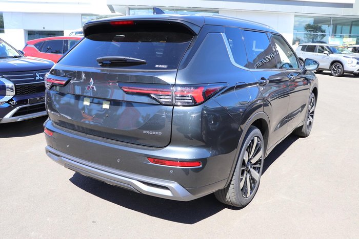 2025 Mitsubishi Outlander Exceed