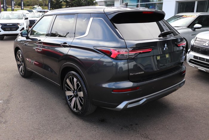 2025 Mitsubishi Outlander Exceed Tourer