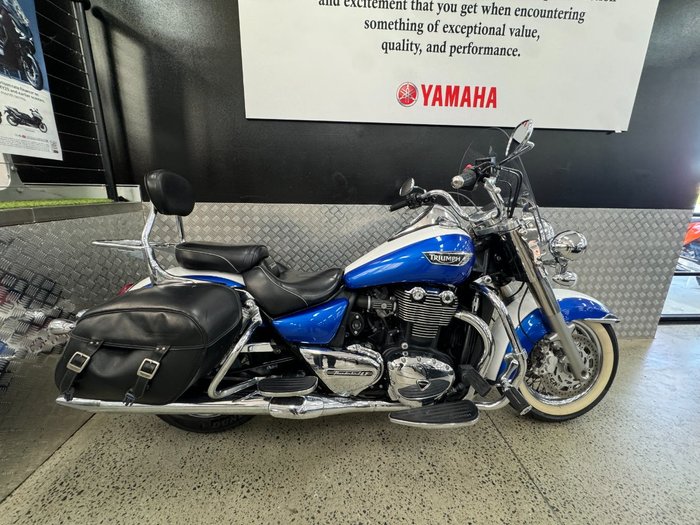 2015 Triumph THUNDERBIRD LT BLUE