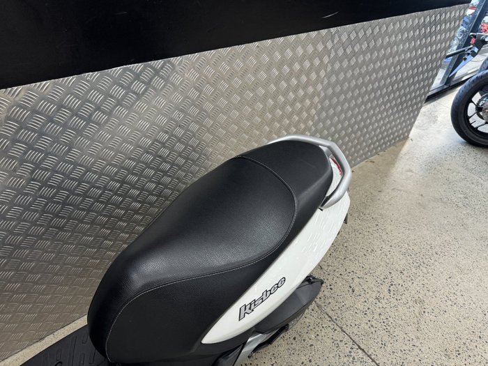 2020 PEUGEOT KISBEE 50 2T WHITE