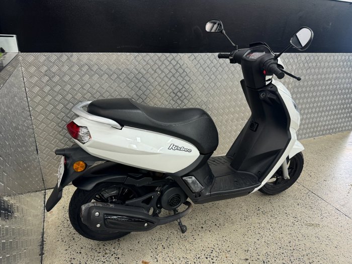 2020 PEUGEOT KISBEE 50 2T WHITE