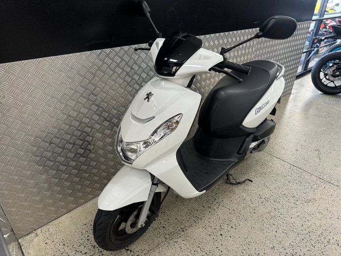2020 PEUGEOT KISBEE 50 2T WHITE