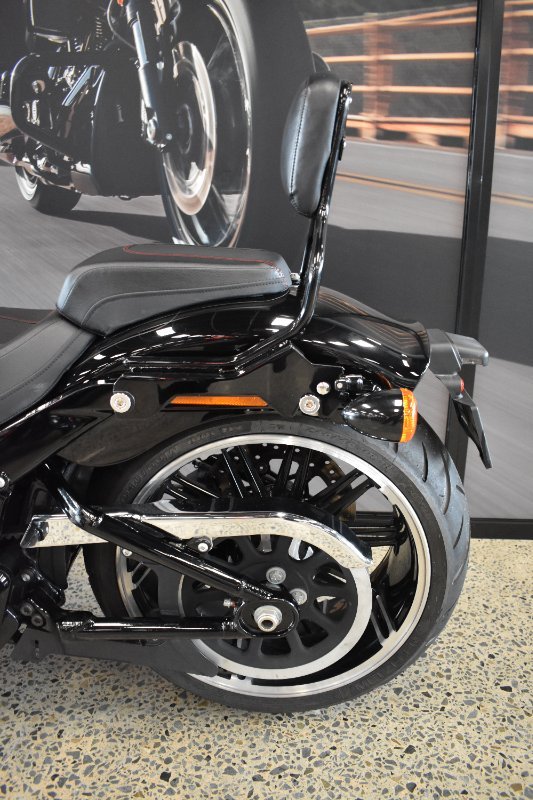 2018 Harley-davidson FXBR BREAKOUT BLACK