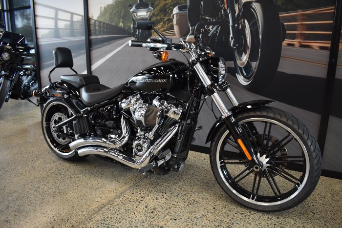 2018 Harley-davidson FXBR BREAKOUT BLACK
