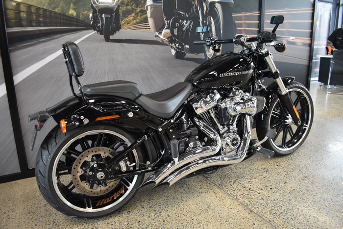 2018 Harley-davidson FXBR BREAKOUT BLACK