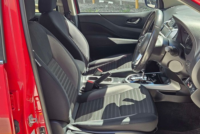 2021 Nissan Navara ST-X